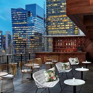 Отель Doubletree By Hilton Times Square West